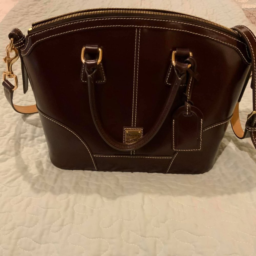 Selleria Domed Satchel w/matching zip wristlet